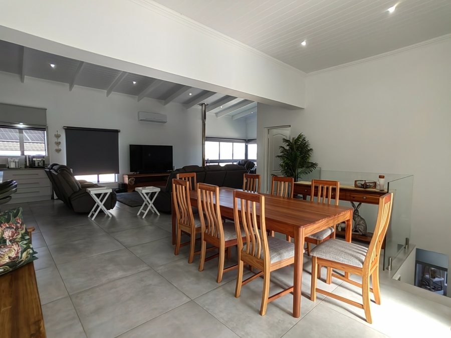 4 Bedroom Property for Sale in Monte Christo Western Cape